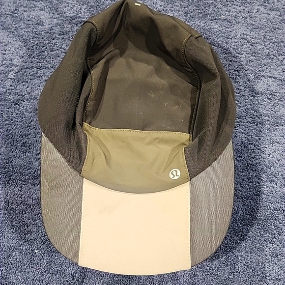 Lululemon hat - Picture 1 of 6